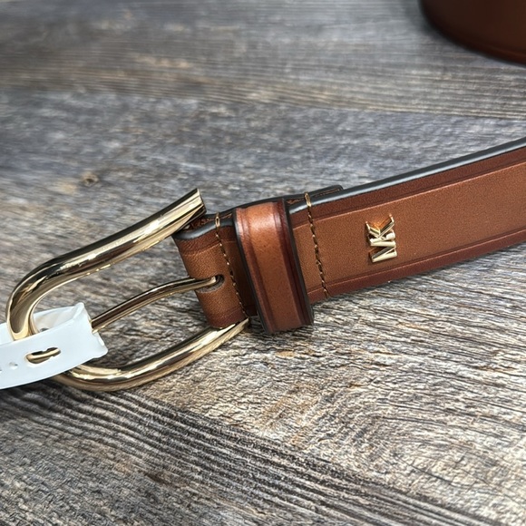 Michael Kors Genuine leather women belt - Picture 8 of 11